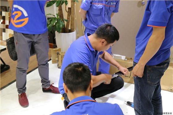 左右手學(xué)習安裝現(xiàn)場