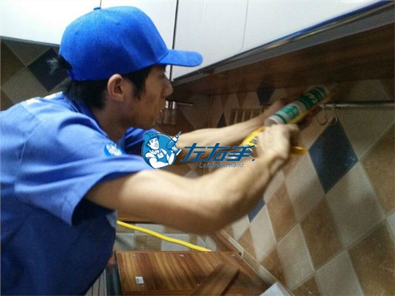 櫥柜安裝工多少錢一天？