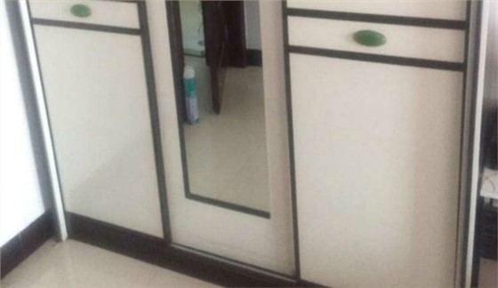 142移門(mén)衣柜鏡子正確安裝方法，安裝步驟有哪些？