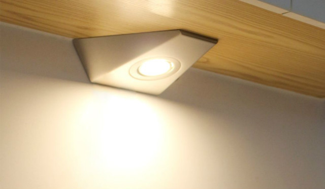 櫥柜吊柜底燈到底怎么安裝？安裝時(shí)需要注意什么