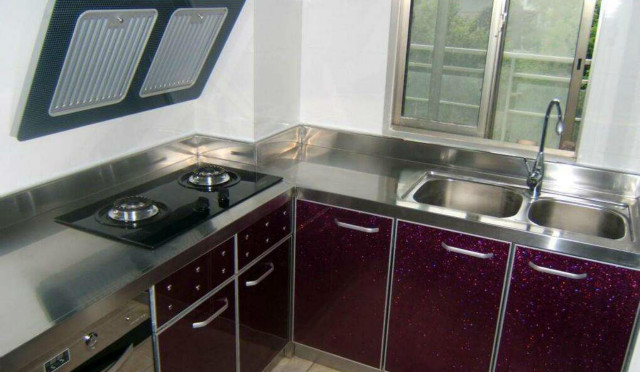 如何進(jìn)行不銹鋼櫥柜臺面安裝？安裝過程有哪些技巧可以借鑒