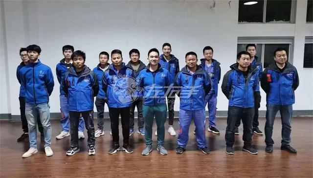 左右手浙江寧波安裝團(tuán)隊