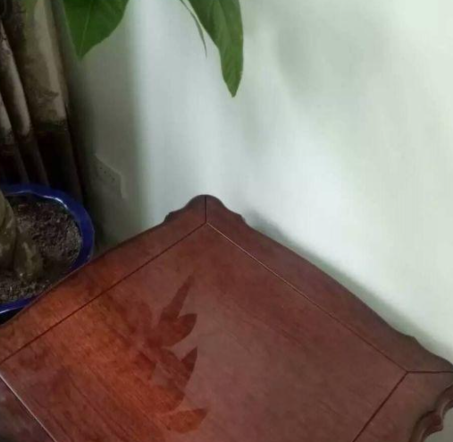 專業(yè)貼膜技巧：現(xiàn)在家具維修行業(yè)，家具貼膜市場前景如何？