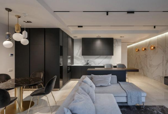 木工藝品雕刻：家具到底是選工廠定制，還是請木工現(xiàn)場打好？