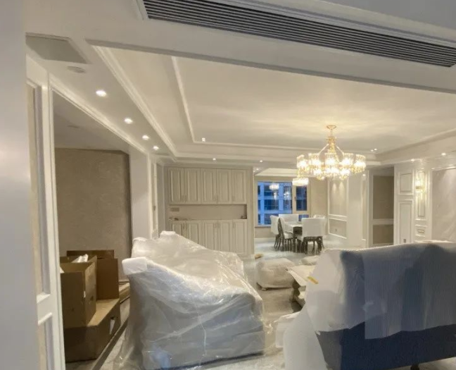 輕奢風(fēng)格時(shí)代：新家裝修輕奢風(fēng)格，家具進(jìn)場(chǎng)晾著通風(fēng)中