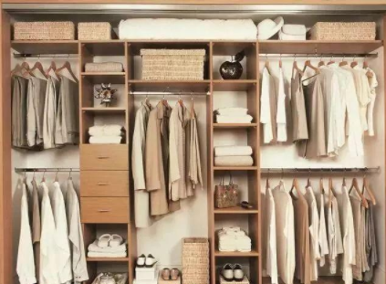 如何加盟定制衣柜：定制衣柜如何避坑及怎樣定制衣柜更有高級(jí)感？