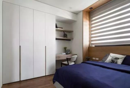 古典梳妝臺(tái)擺放：臥室衣柜這樣裝，梳妝臺(tái)都不用買了