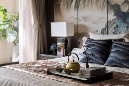 新中式別墅設(shè)計(jì)怎么搭配窗簾色彩？