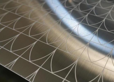 閣樓裝修案例：裝修的黑鋼，不銹鋼門的鍍銅板是什么？