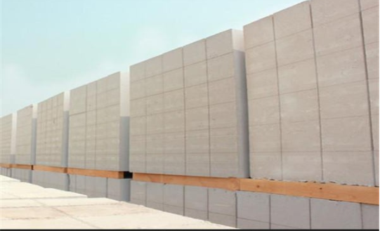 環(huán)保集成墻板那家好？pvc集成墻板質(zhì)量如何辨別  pvc集成墻板怎么保養(yǎng)