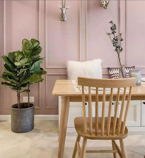 輕型預(yù)制隔墻板：家裝護墻板價格貴不貴？護墻板造型有哪些？