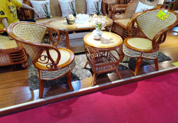 電動(dòng)窗簾軌道安裝，懶到窗簾也要電動(dòng)且自動(dòng)？