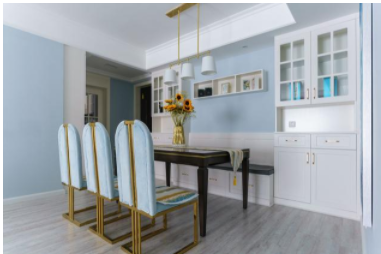 玄關(guān)的設(shè)計：沒有獨(dú)立玄關(guān)的三居室，一個多功能卡座加收納柜的設(shè)計