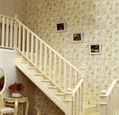 樓梯踏步板尺寸：樓梯踏步除了用實(shí)木和大理石，用瓷磚也是不錯(cuò)的選擇