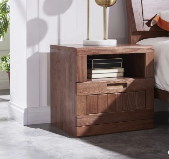 【裝修風(fēng)水禁忌】床頭柜風(fēng)水禁忌，這樣擺家運(yùn)不好！