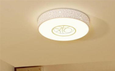 【陽(yáng)臺(tái)裝修效果圖片】陽(yáng)臺(tái)吸頂燈如何選購(gòu)？陽(yáng)臺(tái)燈如何搭配裝修風(fēng)格？